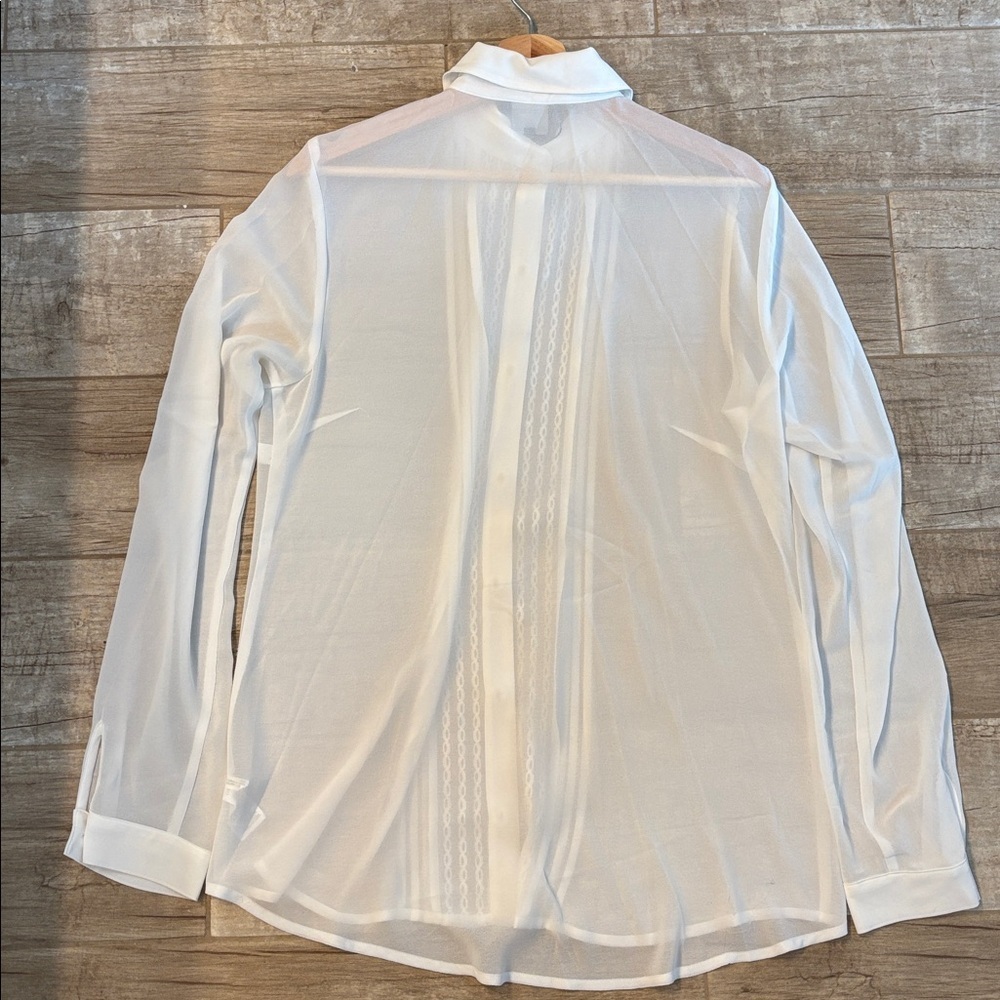 Cabi Playwright Button Down Blouse in White - Picture 4 of 4